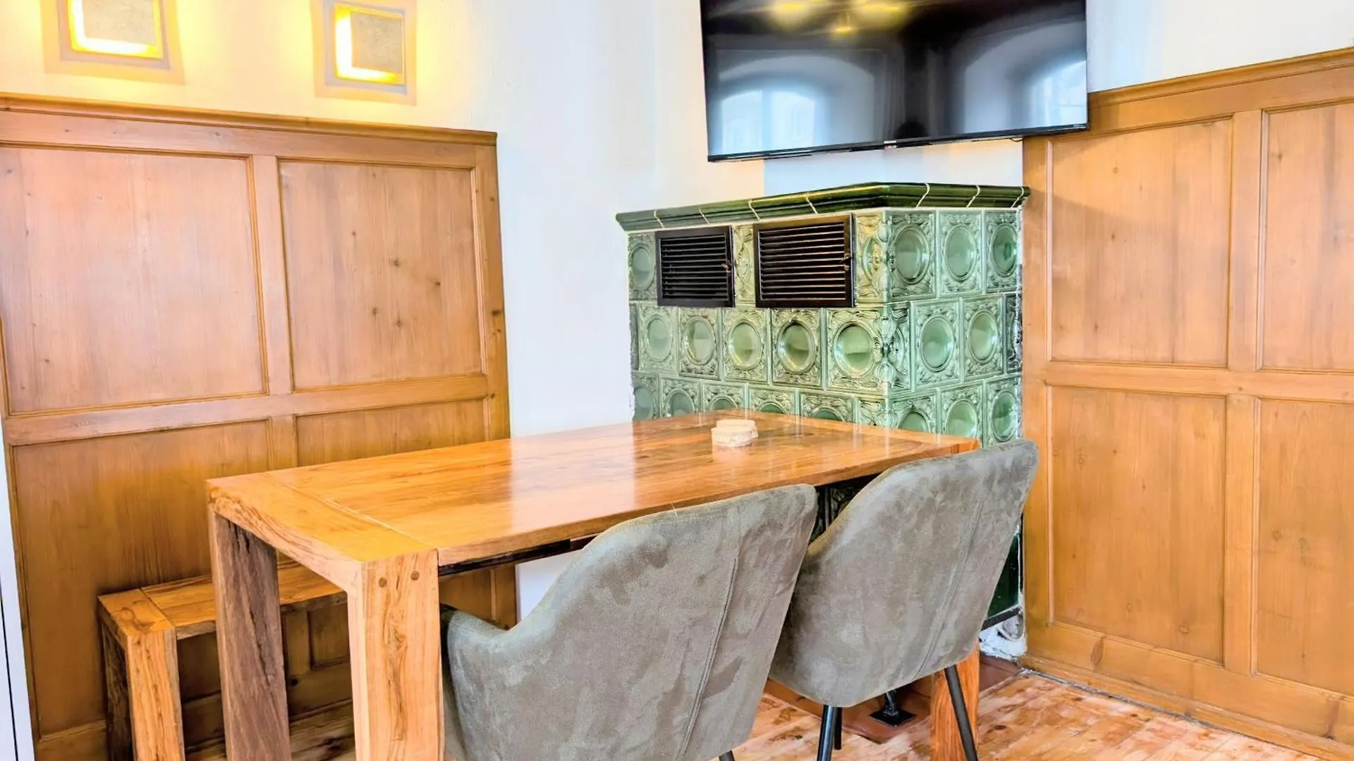 Apartment Neu! Moderner Bayrischer Flair Vor Pilatushaus Oberammergau