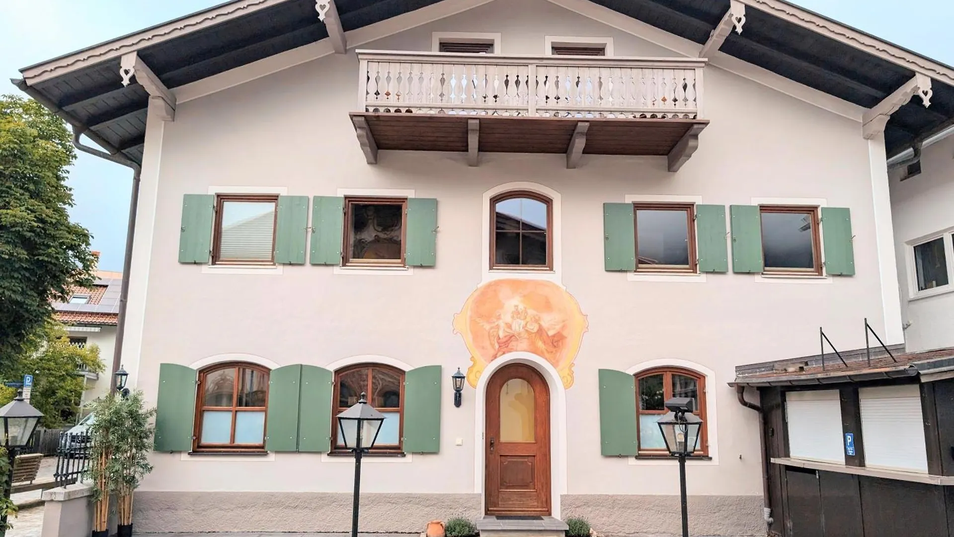 Apartment Neu! Moderner Bayrischer Flair Vor Pilatushaus Oberammergau