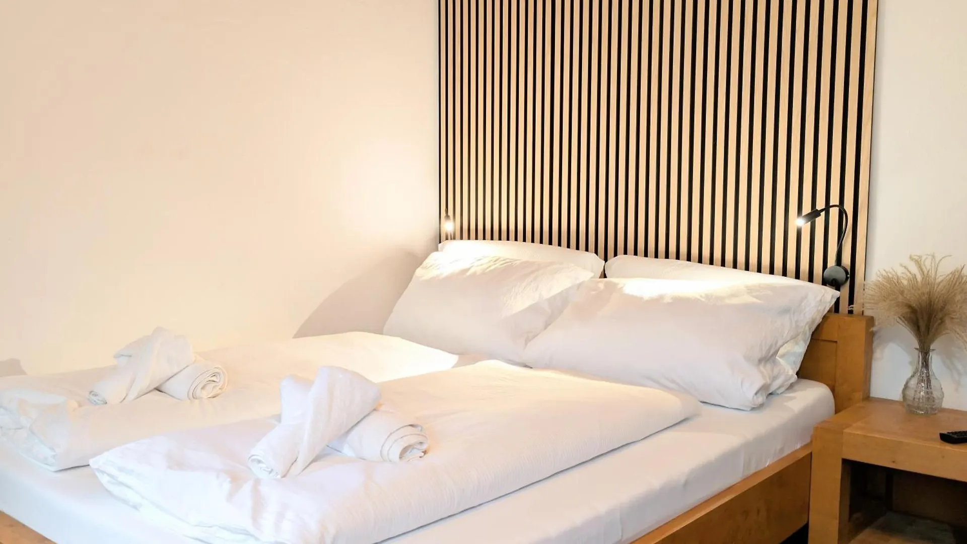 Apartment Neu! Moderner Bayrischer Flair Vor Pilatushaus Oberammergau Germany