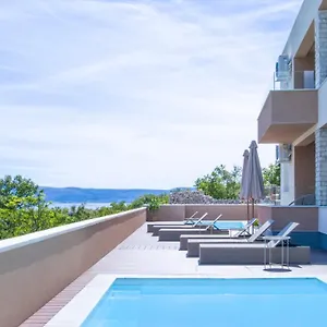 King And Queen Apartment Povile