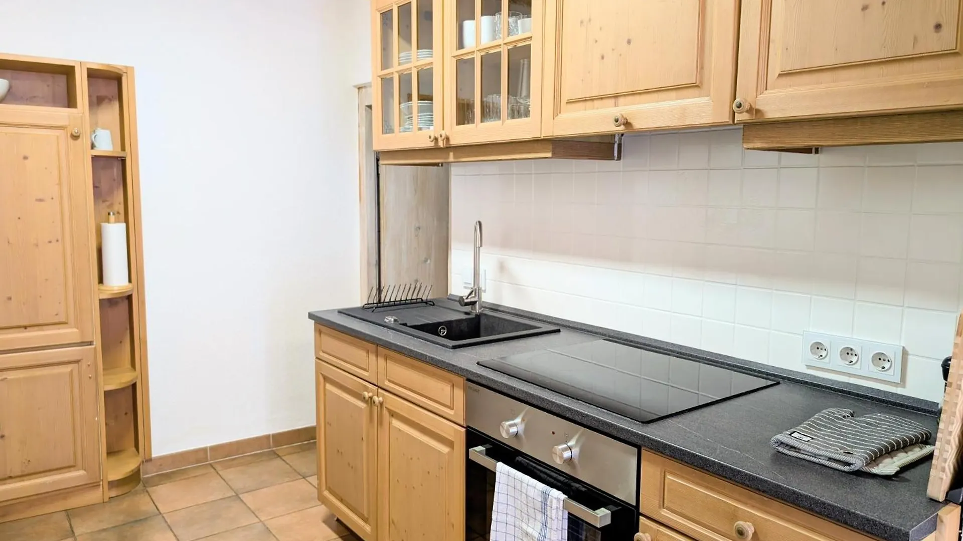 Apartment Neu! Moderner Bayrischer Flair Vor Pilatushaus Oberammergau Germany
